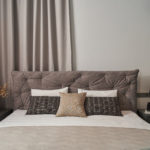 luxe_room_hotel_odessa_big_bed